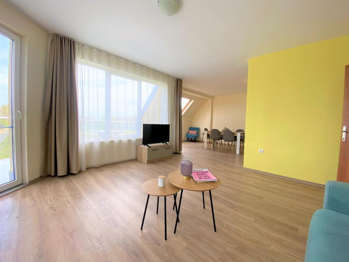 Solei Apartments Primorsko Exterior photo