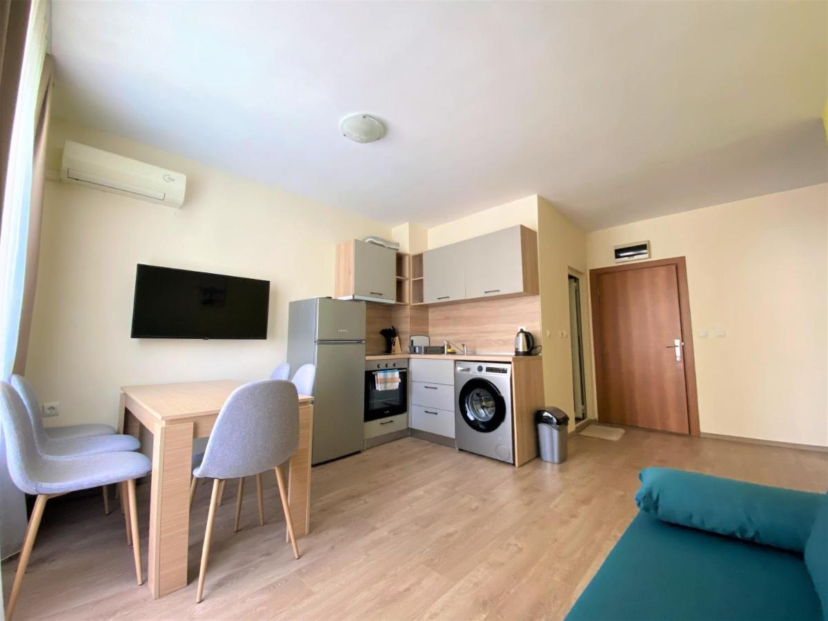 Solei Apartments Primorsko Exterior photo